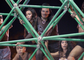 Barbara-Wagner-Benjamin-de-Burca_Swinguerra Still_09