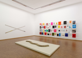 jac-leirner_JL_Installation3