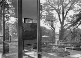 MRE11634_Glass_House__2