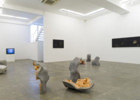 Sara Ramo_Os Ajudantes_exhibition view_3