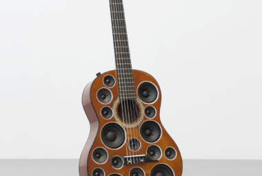 LOS10261_Guitarra con Altavoces_DDM_edit
