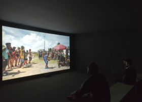 Obra de Barbara Wagner durante a 32a Bienal de São Paulo. 01/12/2016. © Leo Eloy/ Estúdio Garagem/ Fundação Bienal de São Paulo.
