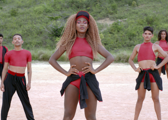 Barbara-Wagner-Benjamin-de-Burca_Swinguerra Still_01