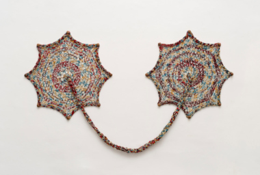 ernesto-neto-en11050-o-espirito-dos-olhos-fricabra-1-1160x832-acf-cropped