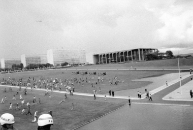 Mauro-Restiffe_Empossamento-1c-700x466