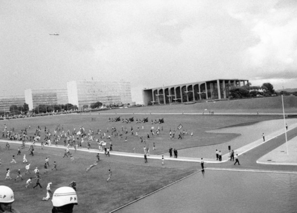 Mauro-Restiffe_Empossamento-1c-700x466