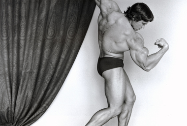 Robert Mapplethorpe_Arnold Schwarzenegger, 1976