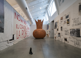 Gabriel Chaile_Matrix 283 Gabriel Chaile No Hay Nada Que Destruya El Corazon Como Lo Pobreza-The Berkeley Art Museum 2023_Ph_ Whit Forrester6