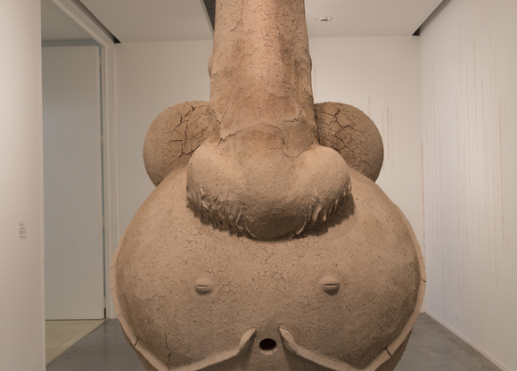 (Museo de Arte Moderno de Buenos Aires) Gabriel Chaile. Patricia. 2017. Iron structure, fire clay bricks, adobe (clay, sawdust, wood shavings and vinyl glue), eggs. Adobe, hierro, ladrillos, huevos. 320 x 150 x 210 cm(1)