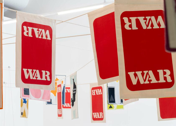 MAGIC-LIGHTS-BOILING-SURFACES-REBECA-CARAPIA-PIPILOTTI-RIST-AND-RIVANE-NEUENSCHWANDER_full