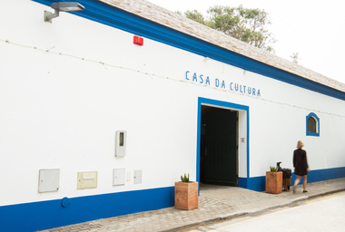 Casa-da-cultura-exterior-view-courtesy-Fortes-dAloia-Gabriel8