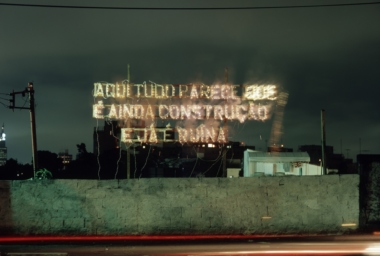 CWE5021_1-5_Aqui tudo parece que é ainda construção e já é ruín.jpg